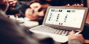 social media essay topics